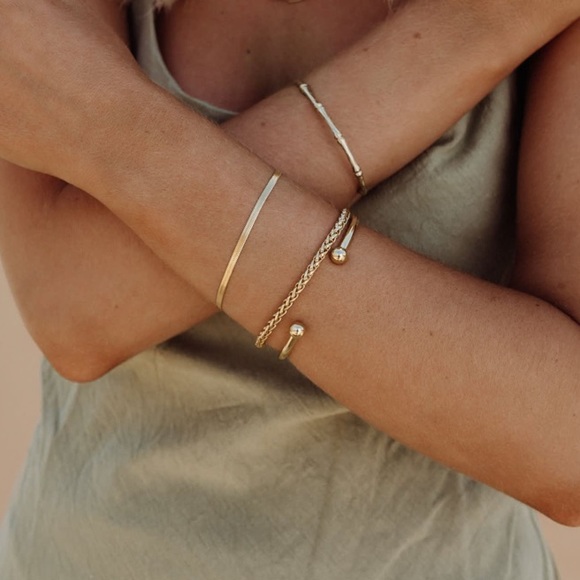 Chain Golden Bracelet - Picture 9 of 11